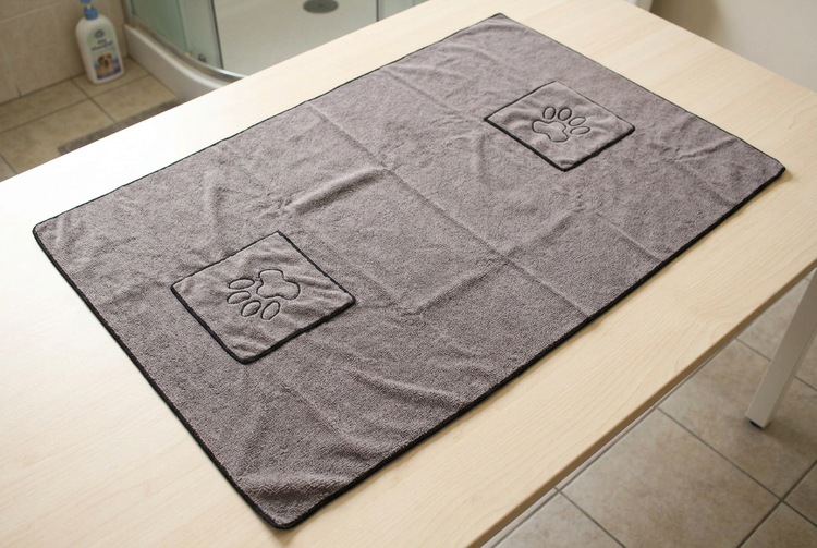 Natural full-towel product photograph